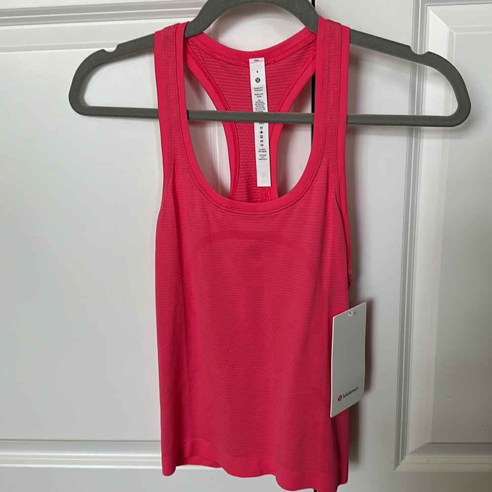 Lululemon swiftly tech racerback tank top 2.0 race lip gloss